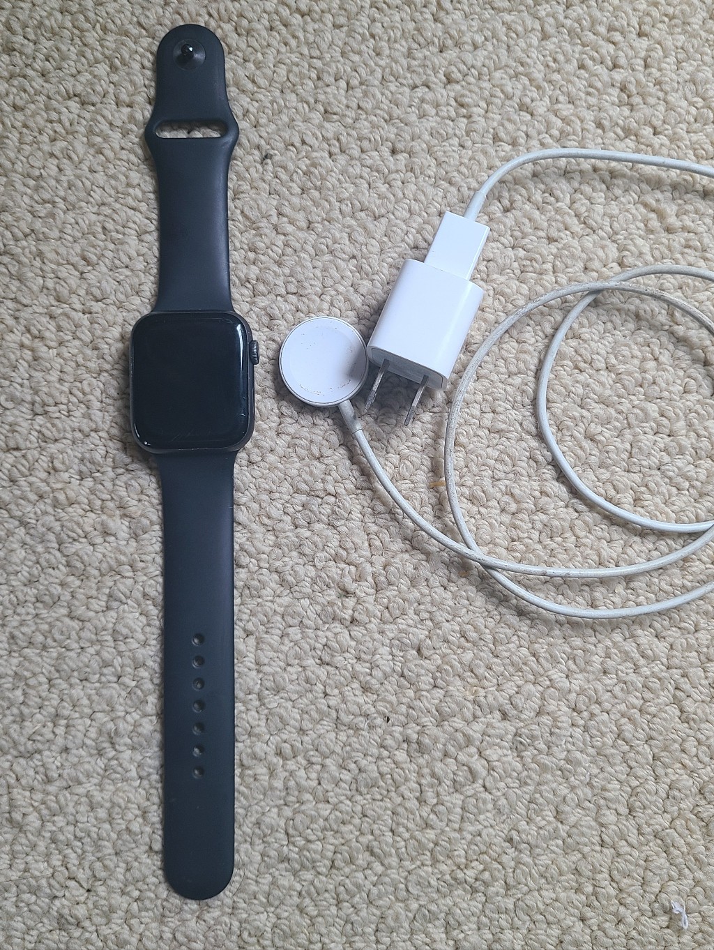 Apple Watch Series 4 — image 2 of 8
